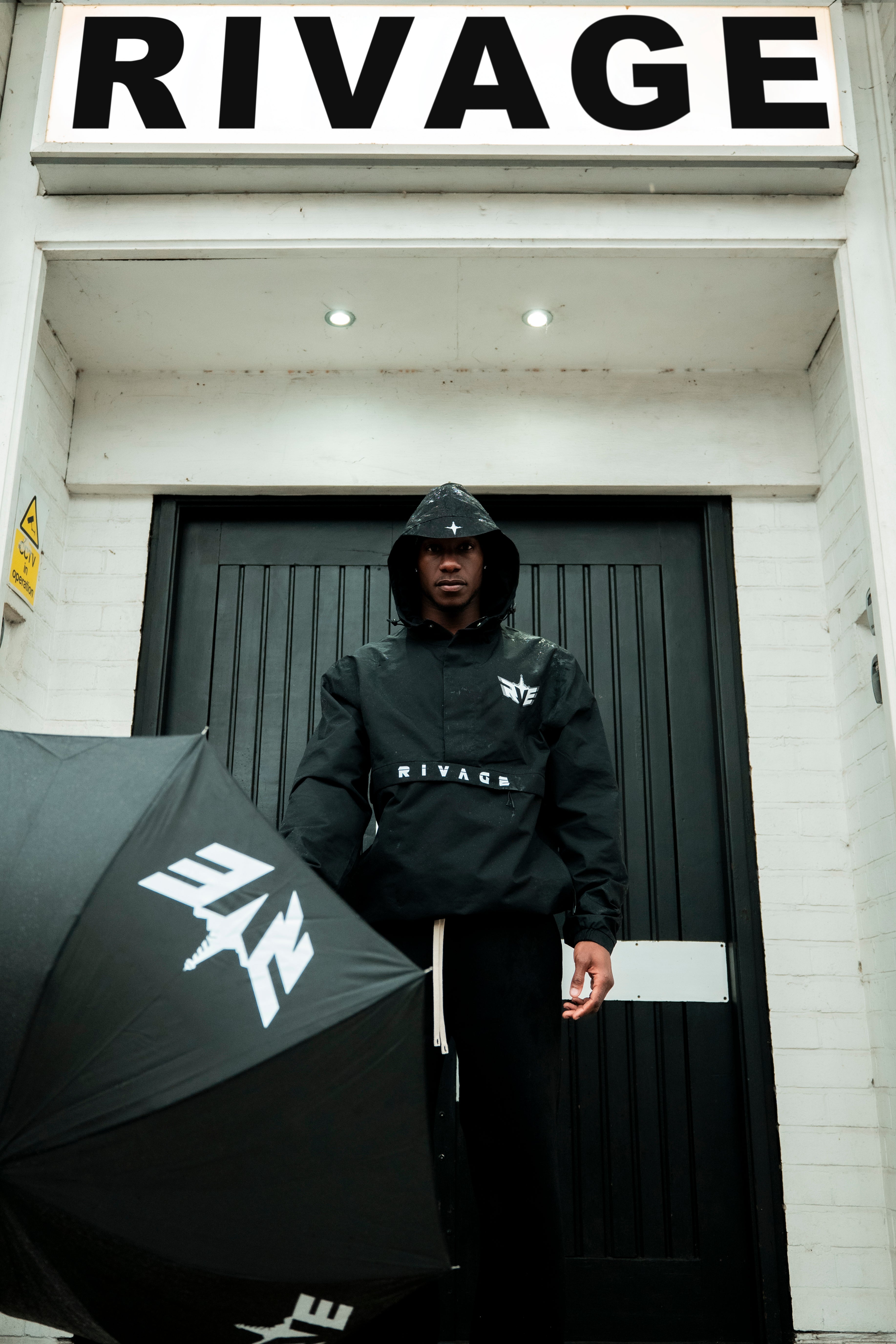 RVE WINDBREAKER - BLACK