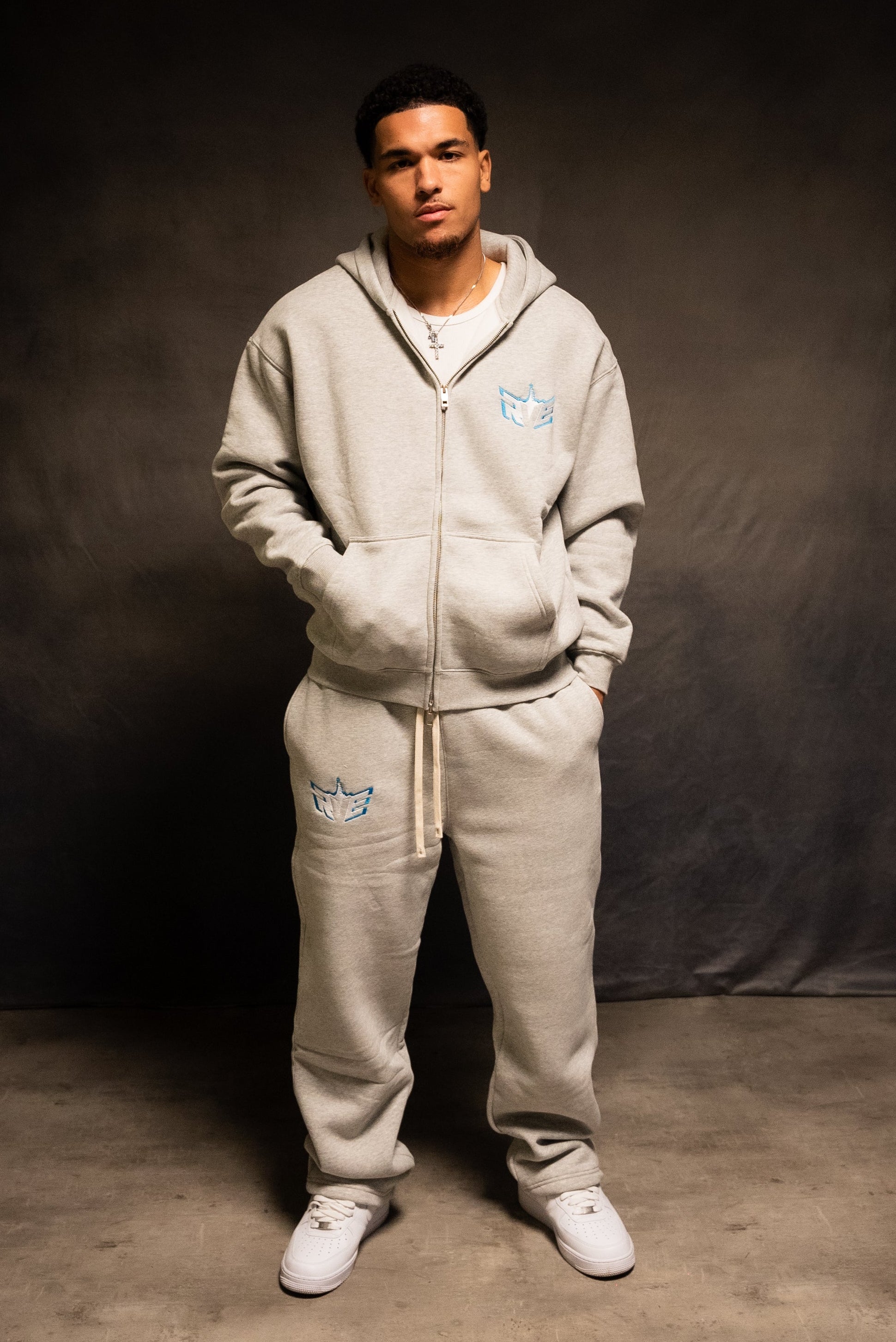 RVE ZIP HOODIE - GREY